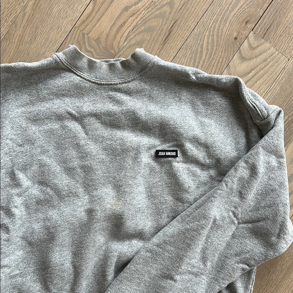 Joah Brown Gray Sweatshirt